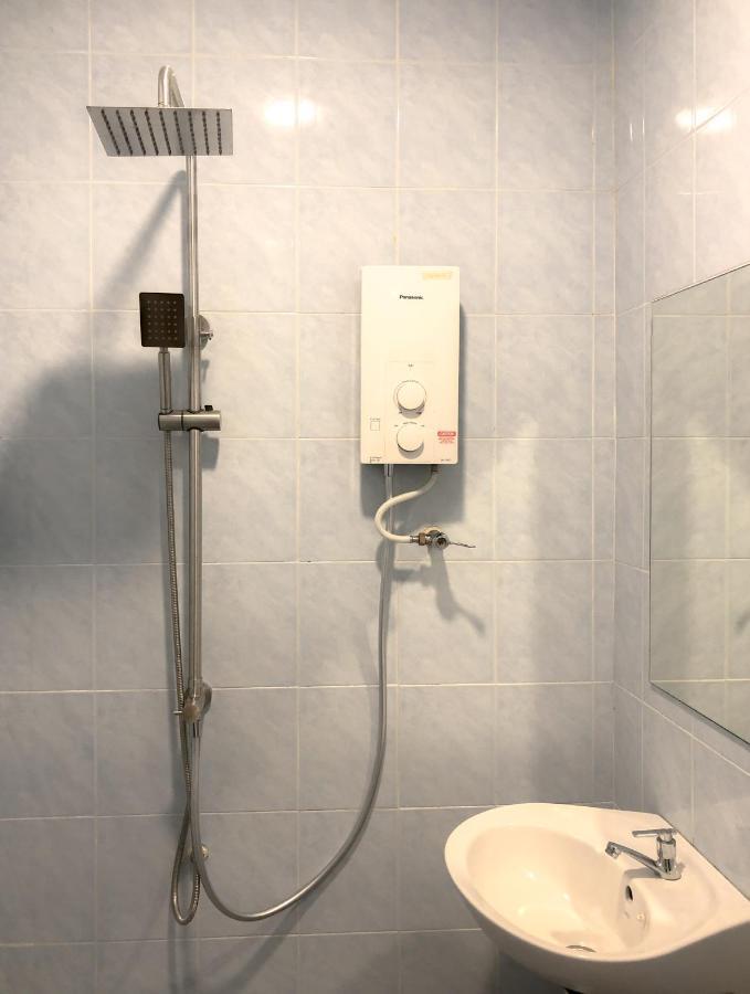 Hako Xpress Skudai Baru Hotel Johor Bahru Buitenkant foto